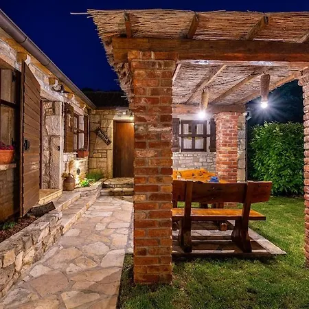 Gora Villa