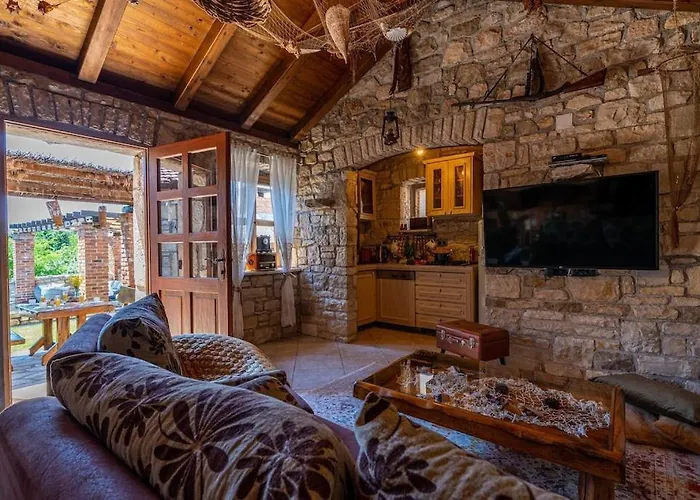 Gora Villa