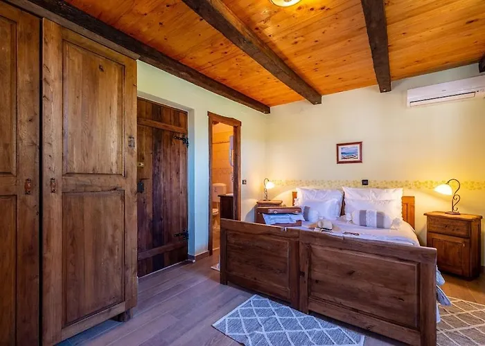 Gora Villa