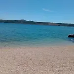 Gora فيلة